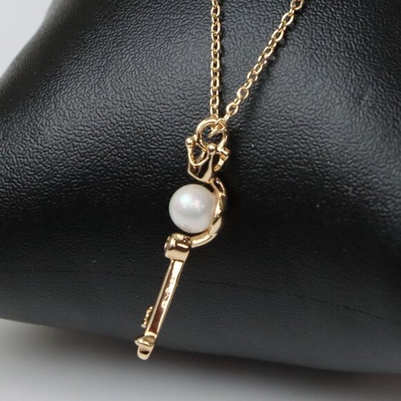 Rose Gold Key Pendant Necklace with Pearl, XPNL0237 - Picture 1 of 13